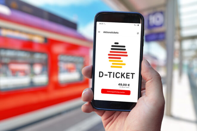 Deutschland-Ticket auf einem Smartphone